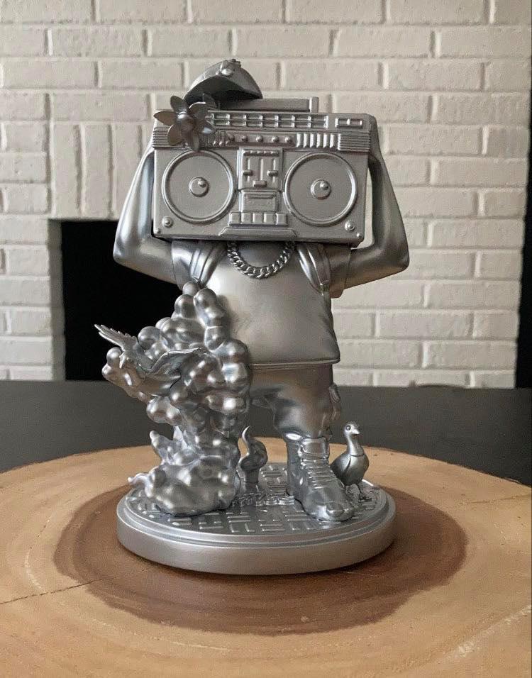 GOONY 7" VINYL TOY (SILVER)